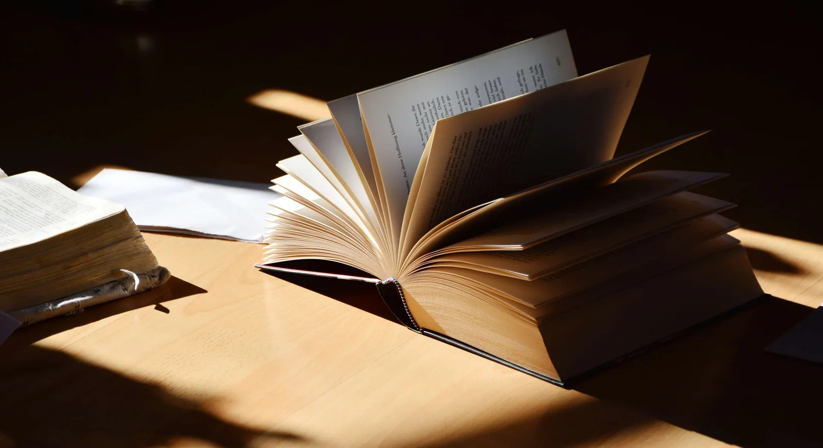 569074-book-book-pages